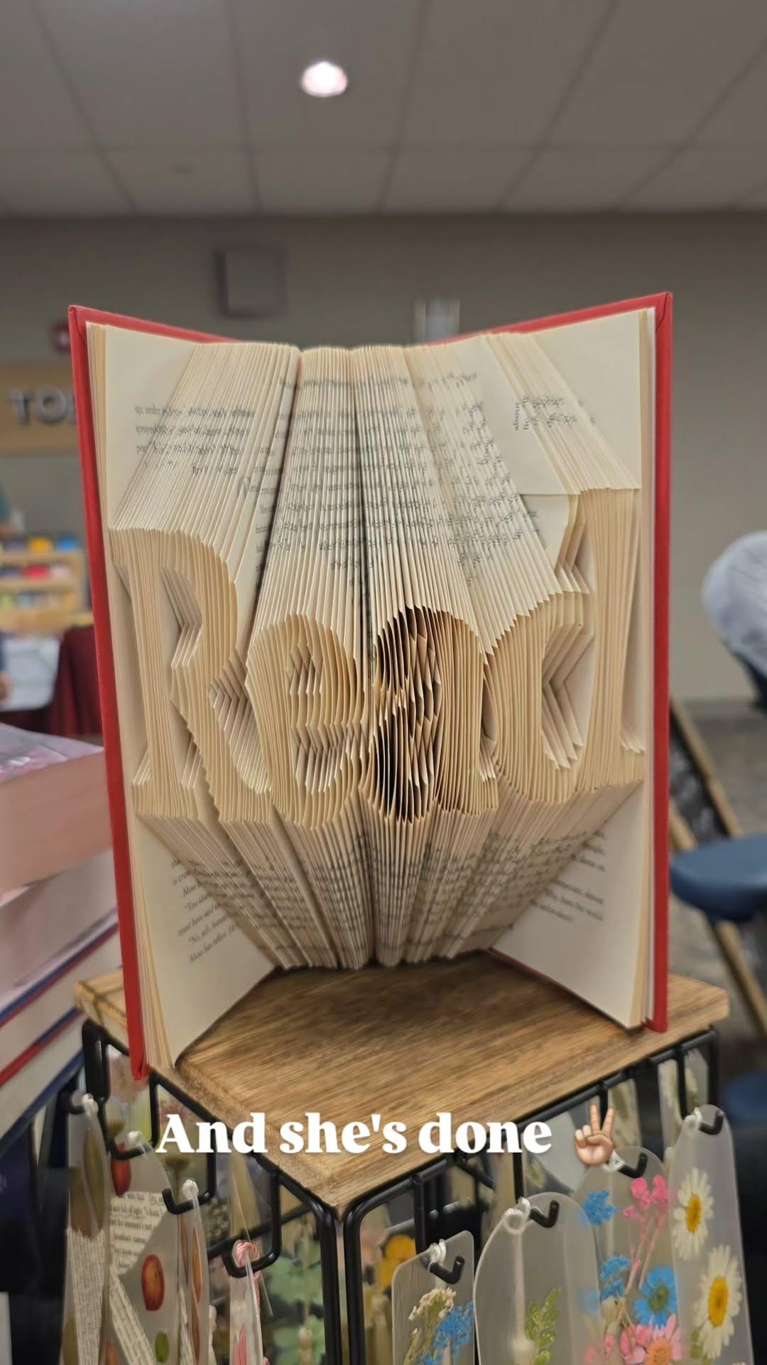 Read Folded Book Art